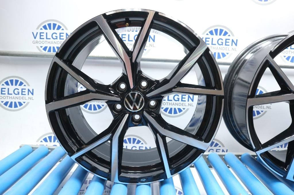 19-inch originele VW Golf 8 Estoril R-Line  velgen 5x112, 19 inch, Velg(en), -, -