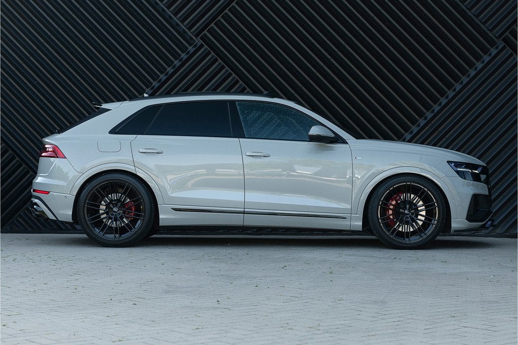 Audi Q8 55 TFSI e quattro S-Line ACC Pano HUD B&O Softcl. Me, Automaat, 12 maanden, Gebruikt, Zwart