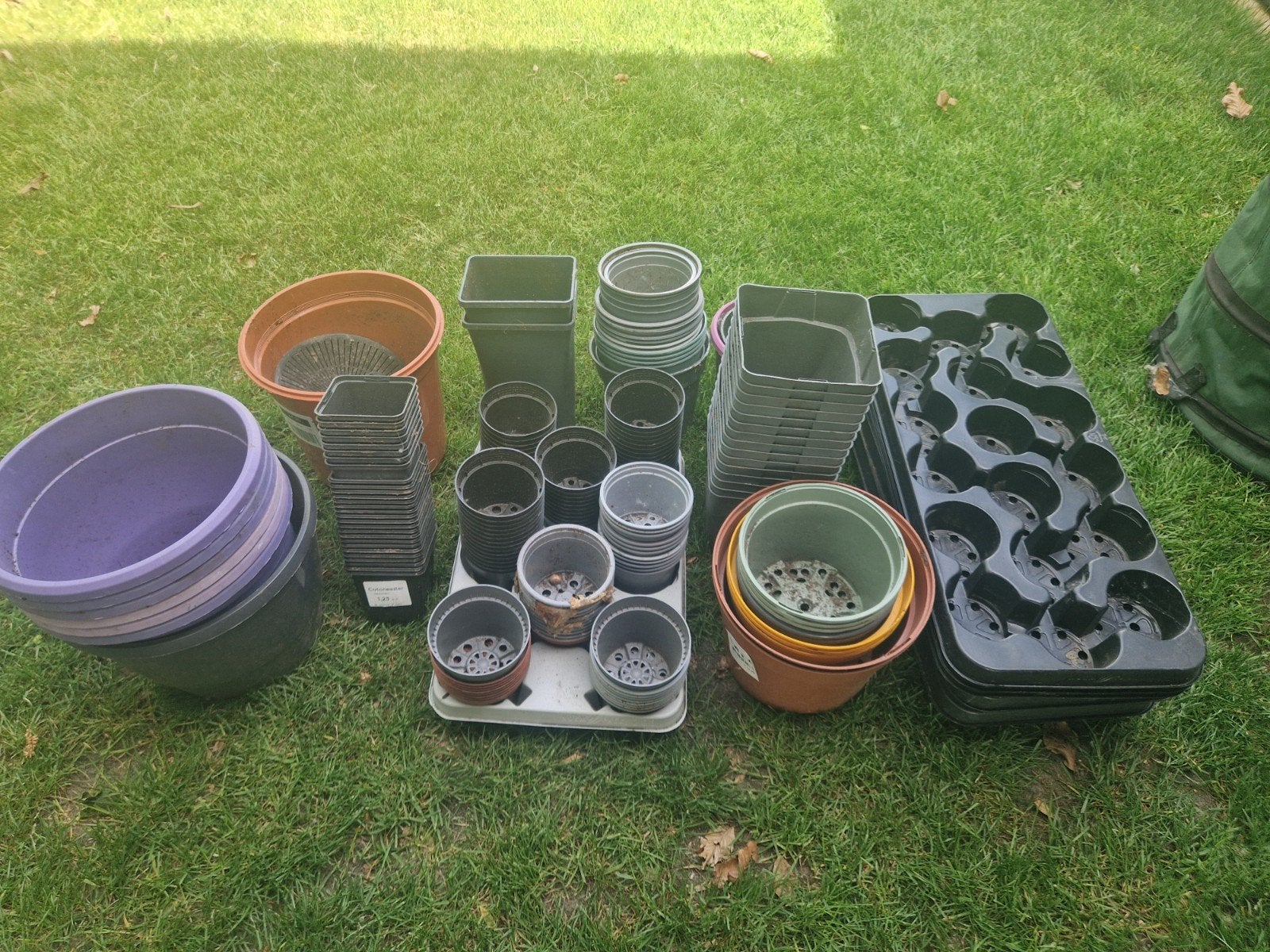 Diverse stekpotjes en kweekbakken, Tuin en Terras, Ophalen, Kunststof, Gebruikt, Rond