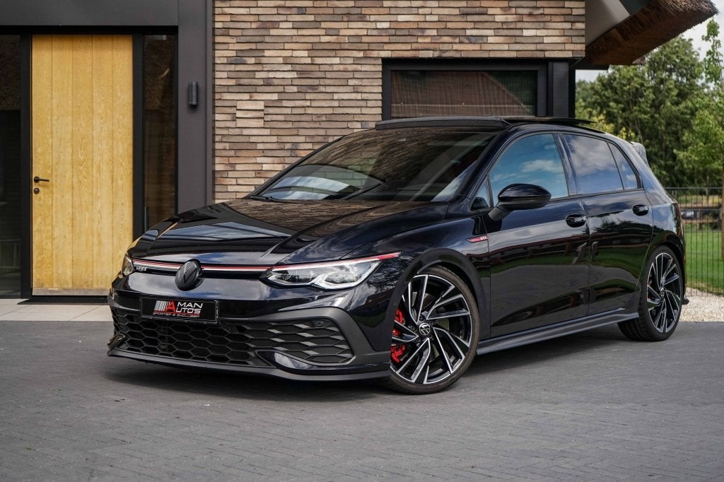 Volkswagen Golf 8 GTI Clubsport DSG Pano/HUD/IQ/H&R/300PK, Automaat, 15 km/l, Euro 6, 4 cilinders