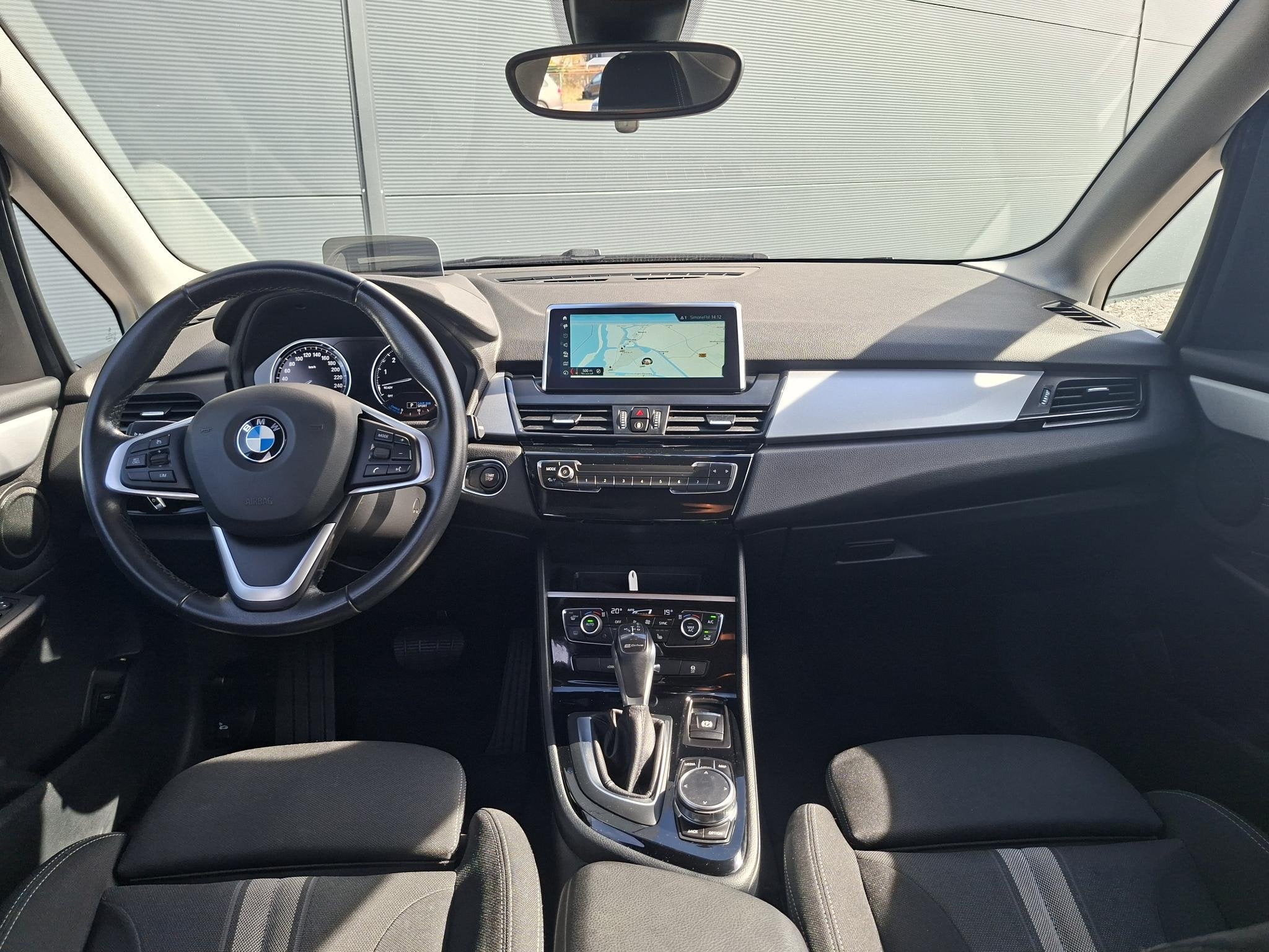 BMW 2-serie Active Tourer 225xe iPerformance Executive | Plu, Auto's, Automaat, 8 kWh, Stof, Gebruikt