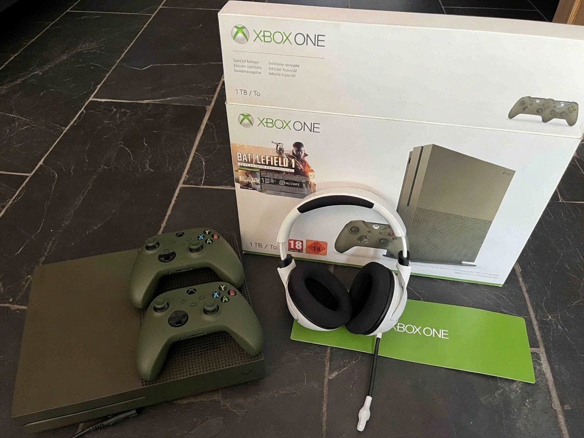 Xbox one (1TB) te koop, Spelcomputers en Games, Spelcomputers | Xbox Series X en S, Zo goed als nieuw, Ophalen of Verzenden