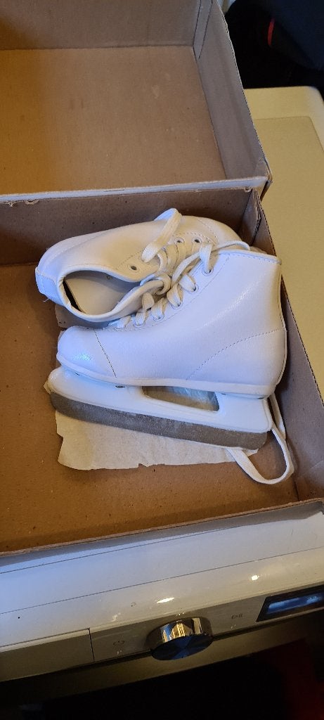 Kunstschaatsen schaatsen maat 28, Sport en Fitness, Zo goed als nieuw, Kunstschaatsen, Ophalen, Overige merken
