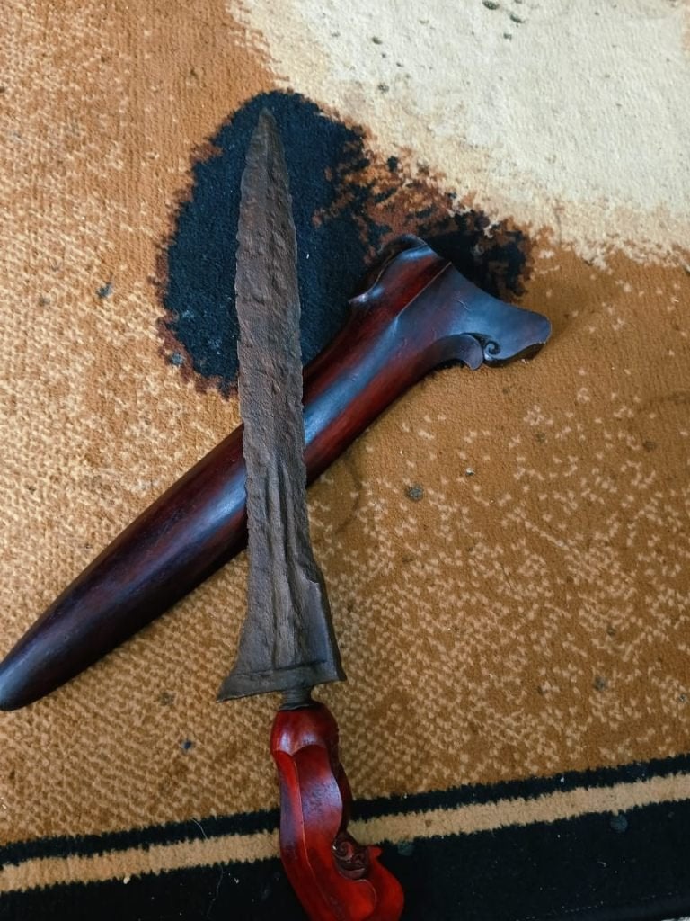 Antieke Keris Bethok Keleng Tangguh Jenggala Kris SUW76, Antiek en Kunst, Kunst | Niet-Westerse kunst, Wapen, Verzenden, Overige materialen