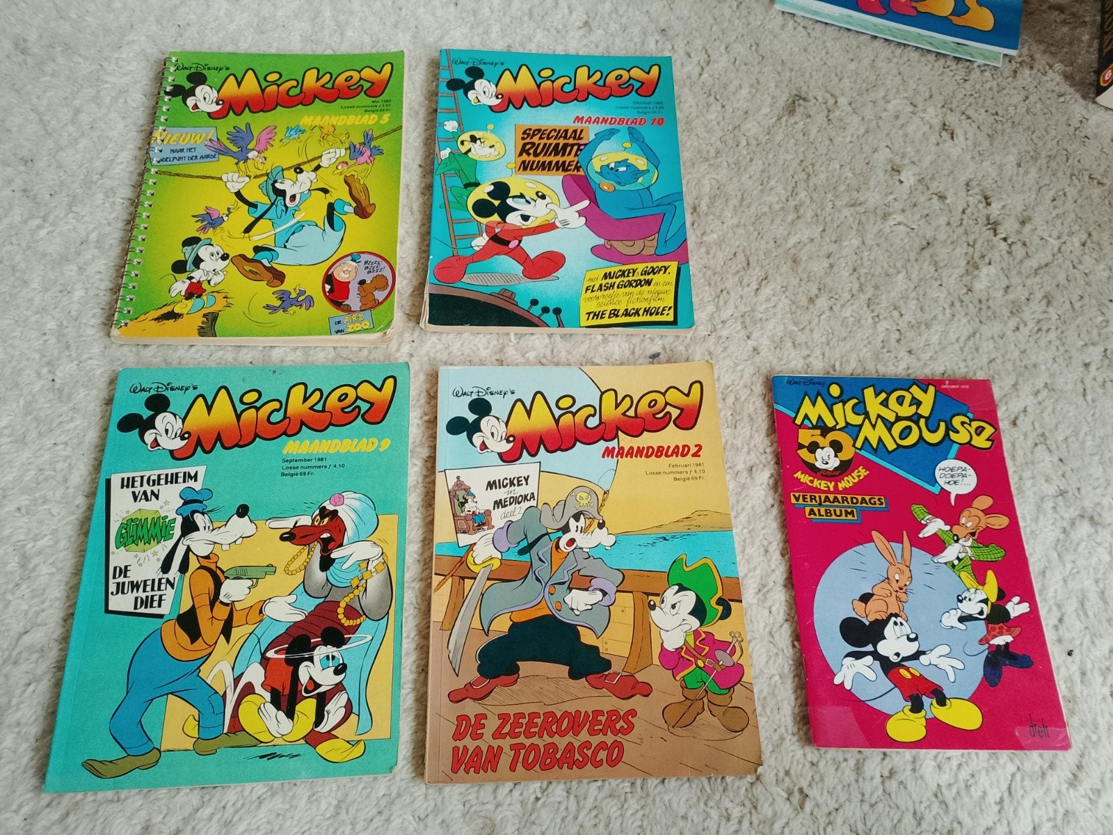 Vintage - Mickey Maandbladen en Verjaardags Album, Boeken, Meerdere stripboeken, Ophalen of Verzenden, Gelezen, Walt Disney