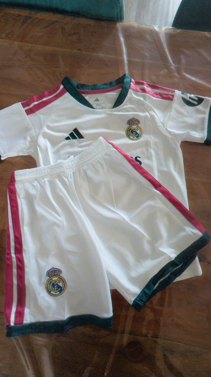 Real Madrid thuis 2026/2027, Maat XS of kleiner, Ophalen of Verzenden, Nieuw, Set