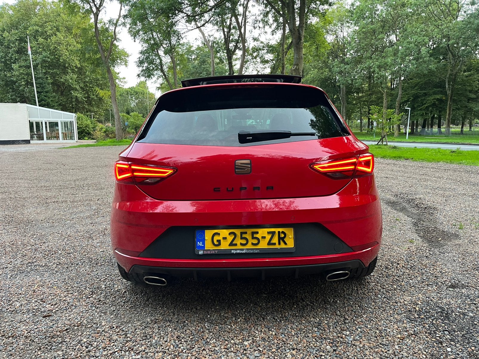 SEAT LEON CUPRA 2.0 TSI 375 PK ULTIMATE EDITION ORGINEEL NL, Auto's, Dealer onderhouden, Leon, Bedrijf, Hatchback
