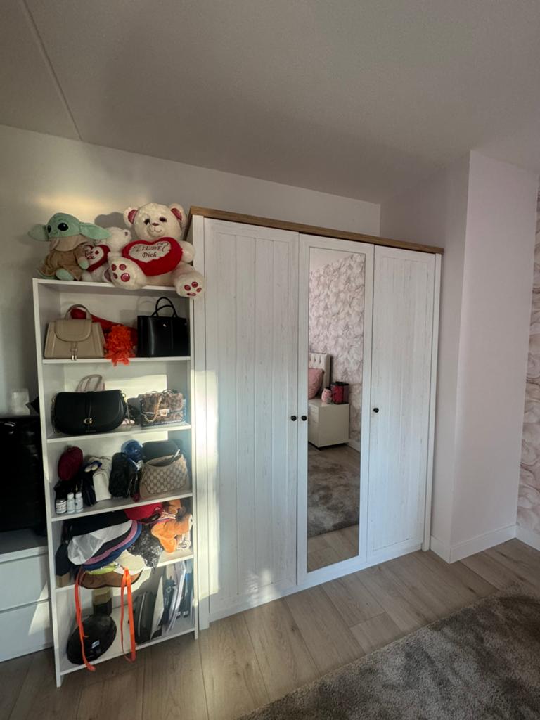 Witte kledingkast + witte opbergkast/schoenenkast, Huizen en Kamers
