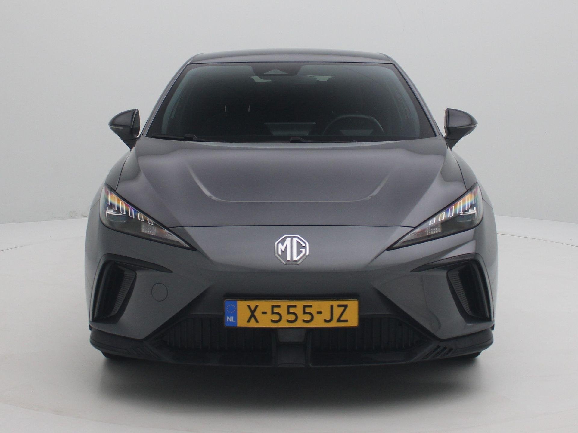 MG 4 Comfort 64 kWh | Led Verlichting | Carplay | Parkeersen, Auto's, MG, Automaat, 12 maanden, Gebruikt, Origineel Nederlands
