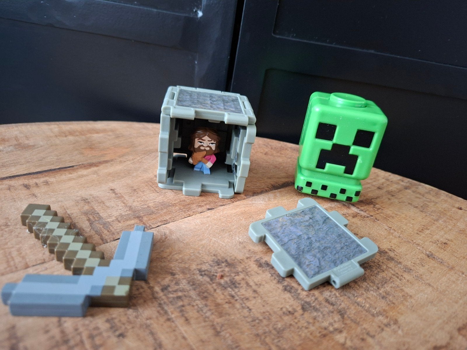 Minecraft speelset met Creeper, Steve en pikhouweel, Ophalen, Jongen of Meisje