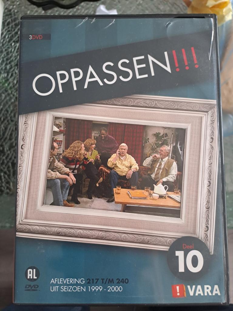 Oppassen- seizoen 10 (dvd), Vanaf 12 jaar, Ophalen of Verzenden, Zo goed als nieuw