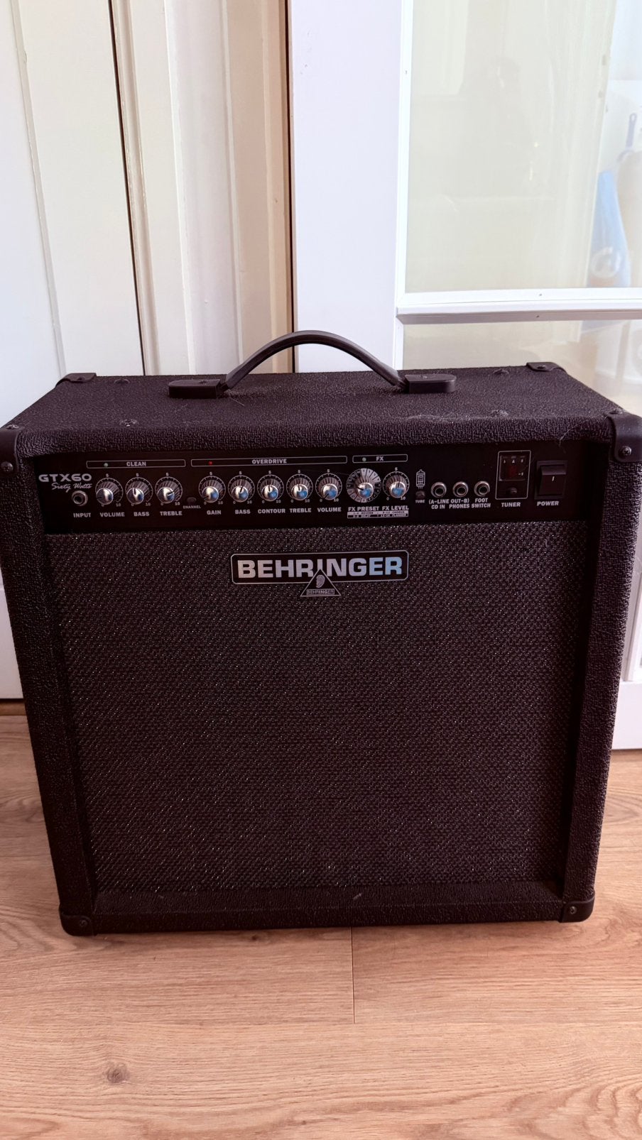 Behringer GTX60 Gitaar Combo Versterker, Ophalen, Zo goed als nieuw