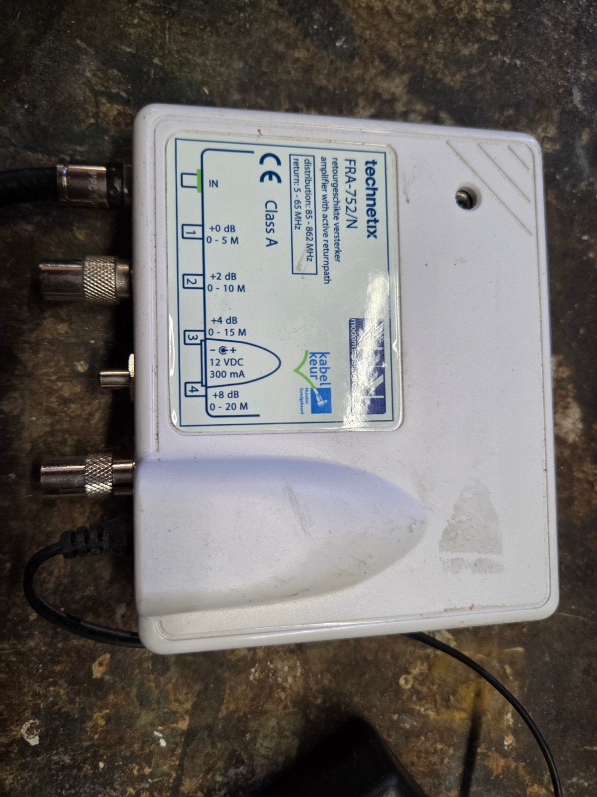 Tecnetix Antenneversterker FRA-752N met adapter, Ophalen of Verzenden, Gebruikt, Toebehoren