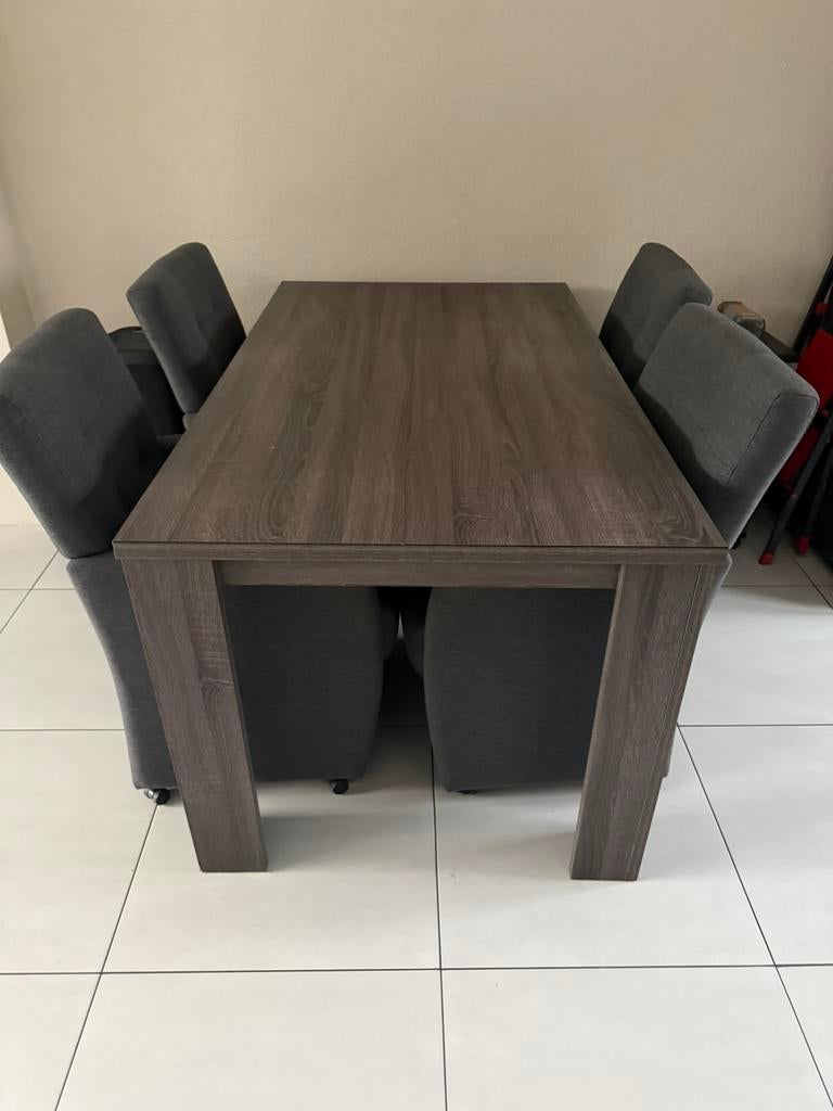 Eettafel + 4 luxe stoelen, Huis en Inrichting, Complete inboedels, Ophalen