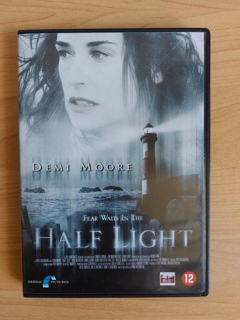 Half Light - Demi Moore, Alle leeftijden, Ophalen of Verzenden, Zo goed als nieuw, Detective en Krimi
