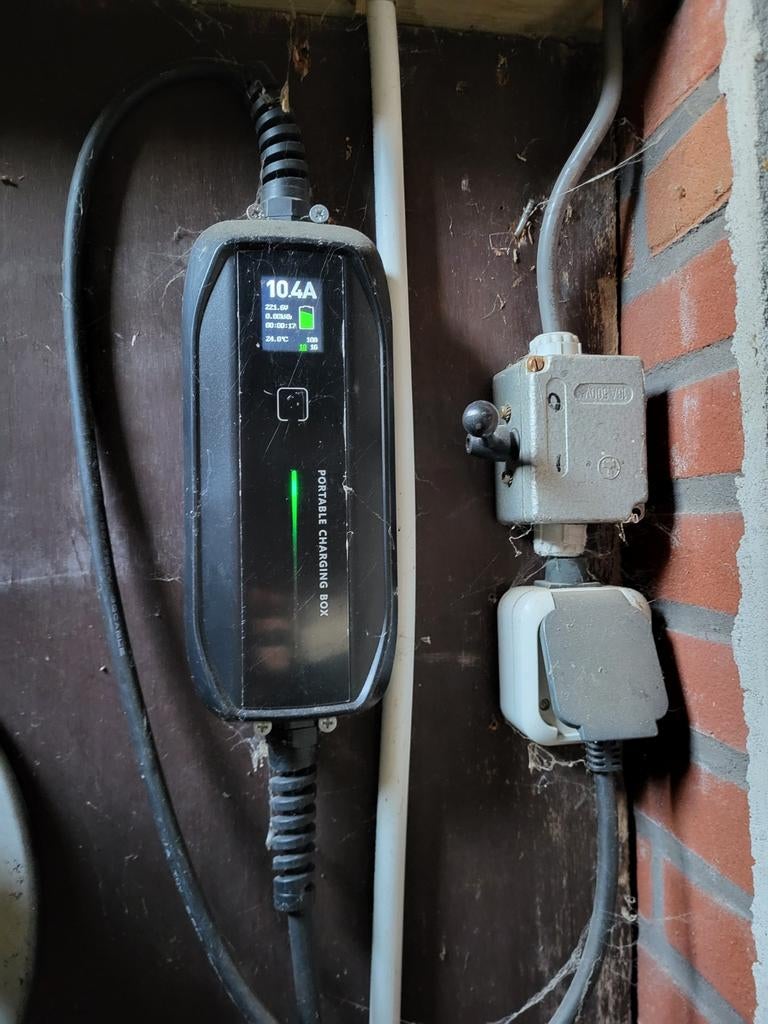 Draagbare laadbox voor elektrische auto, Auto diversen, Laadpalen, Ophalen of Verzenden