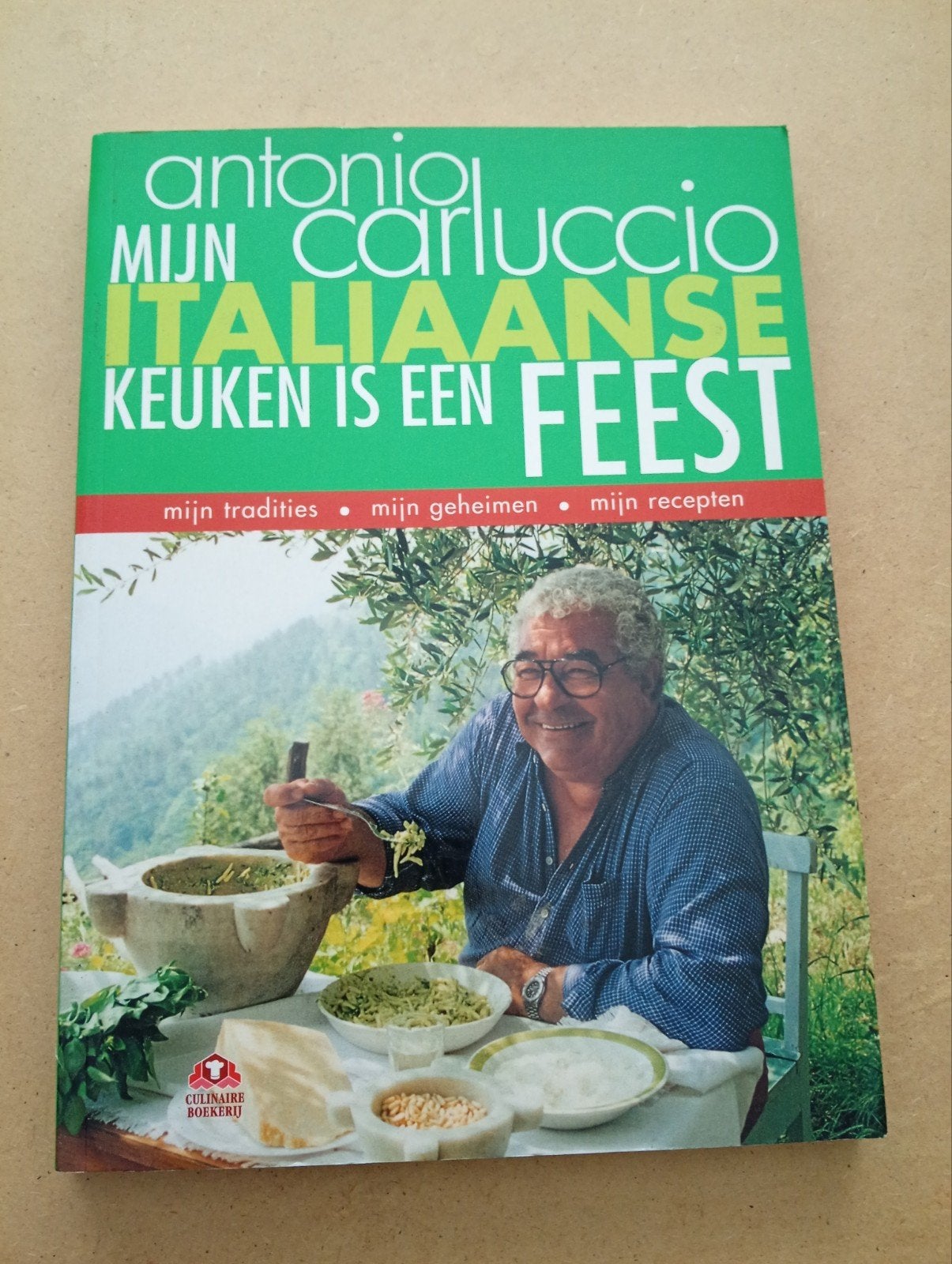 Antonio Carluccio: Mijn Italiaanse Keuken is een Feest, Italië, Hoofdgerechten, Ophalen of Verzenden, Zo goed als nieuw