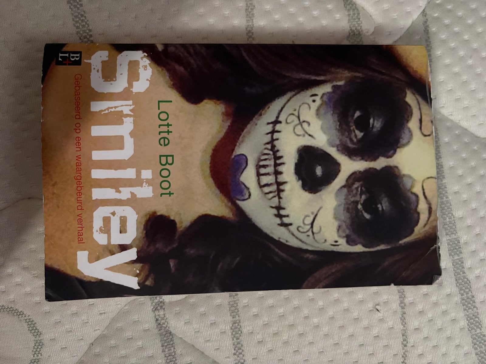 Smiley - Lotte Boot (Gebaseerd op een waargebeurd verhaal), Boeken, Ophalen of Verzenden, Gelezen, Nederland