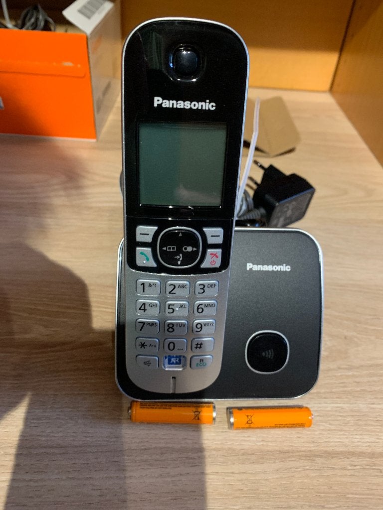 PANASONIC KX-TG6811 DECT draadloze telefoon, 1 handset, Ophalen of Verzenden, Zo goed als nieuw, 1 handset, Stralingsarm