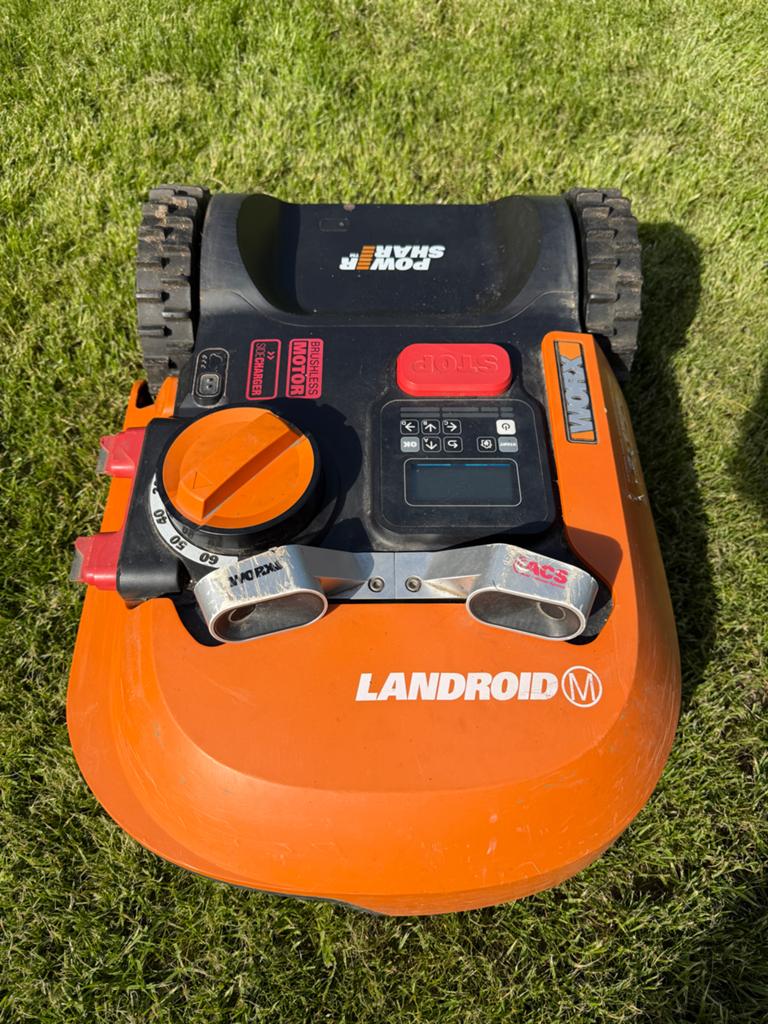 Worx Landroid M700 WR142E robotmaaier met accessoires, Ophalen of Verzenden, Zo goed als nieuw, Meer dan 25 cm, Bestuurbaar via app