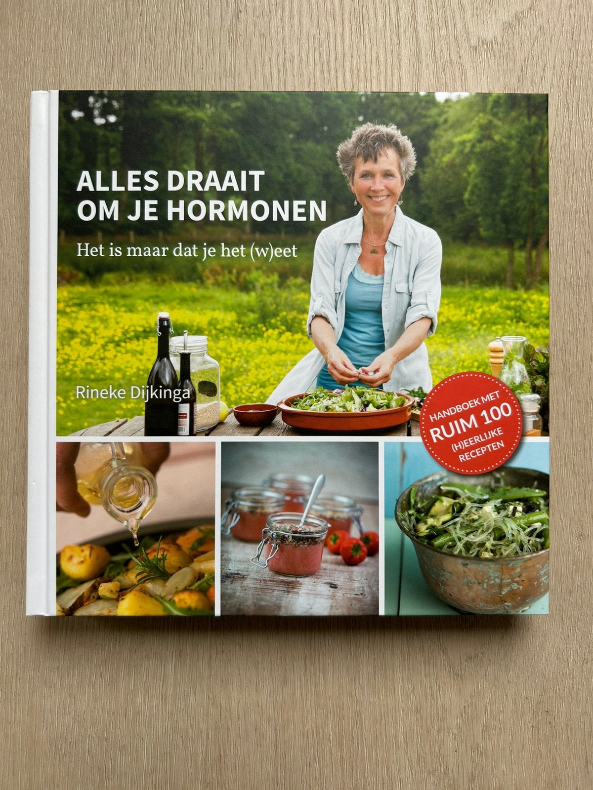 Rineke Dijkinga - Alles draait om je hormonen, Ophalen of Verzenden, Zo goed als nieuw, Rineke Dijkinga