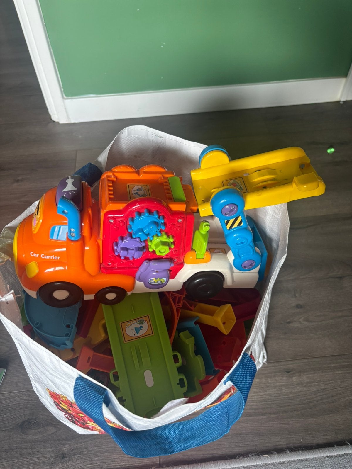 Gratis af te halen  Toet Toet racebaan + vrachtwagen, Ophalen, Gebruikt, 2 tot 4 jaar