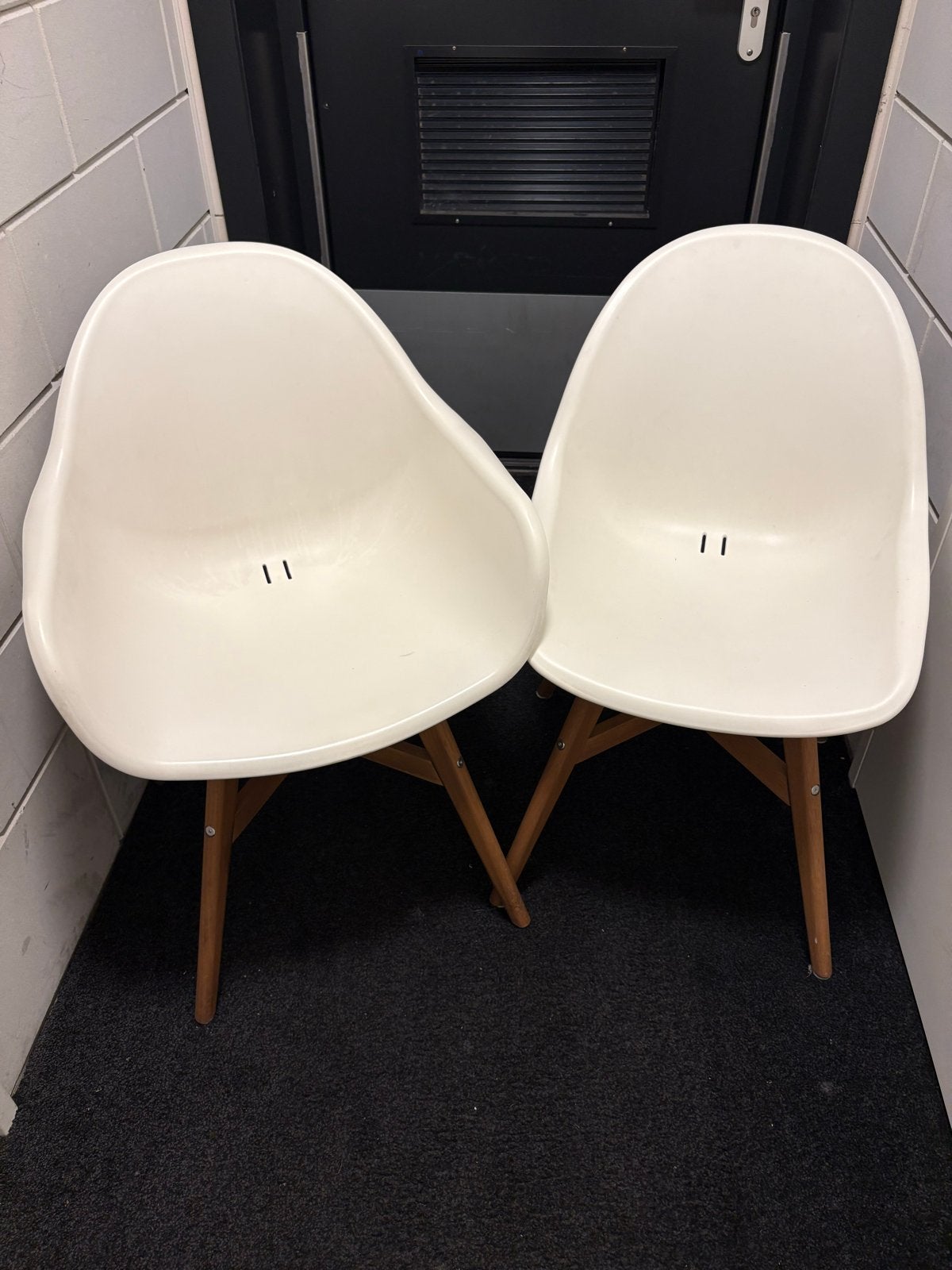 4x Ikea Kuipstoelen wit (2x met leuning, 2x zonder), Ophalen, Kunststof, Gebruikt, Wit