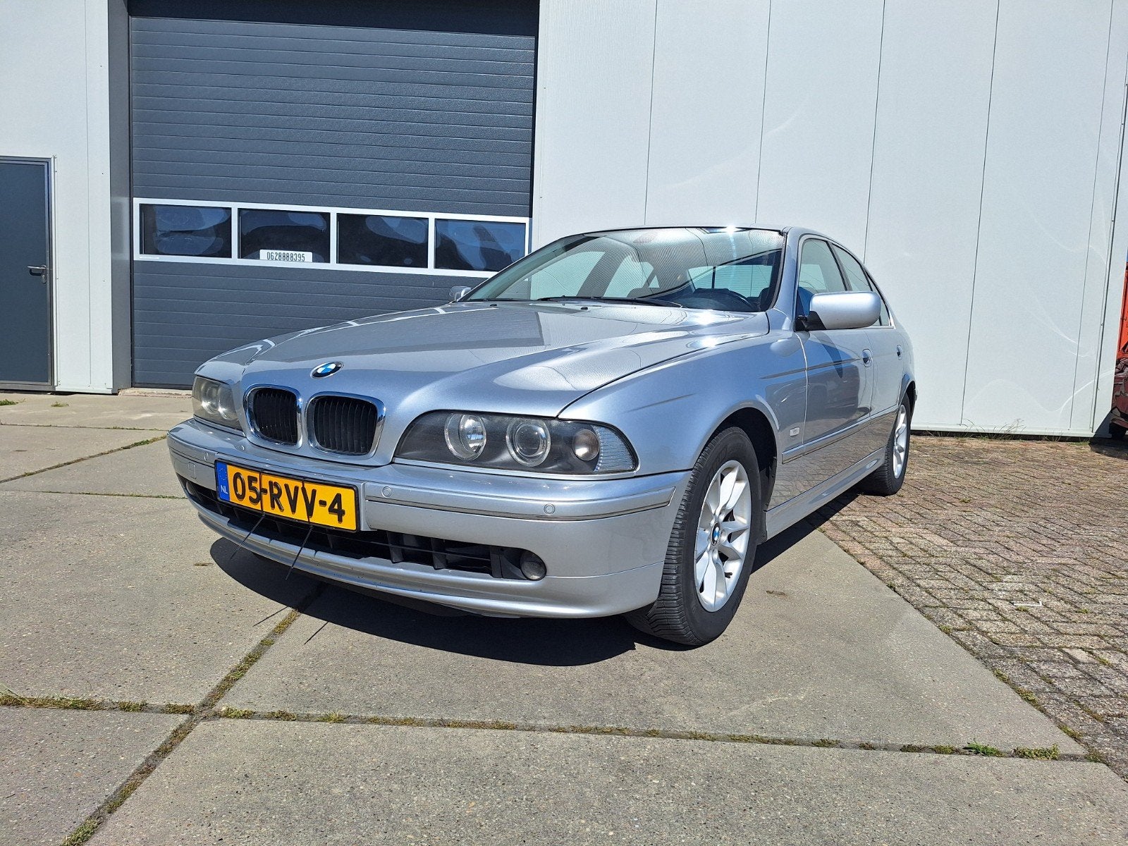 BMW 5-Serie 3.0 I 530 AUT 2002 young timer nette auto, Auto's, BMW, Automaat, Achterwielaandrijving, Zwart, Bedrijf