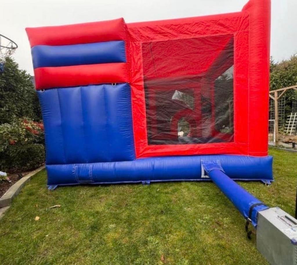 Spiderman springkussen te huur €75 per dag, Ophalen, Zo goed als nieuw