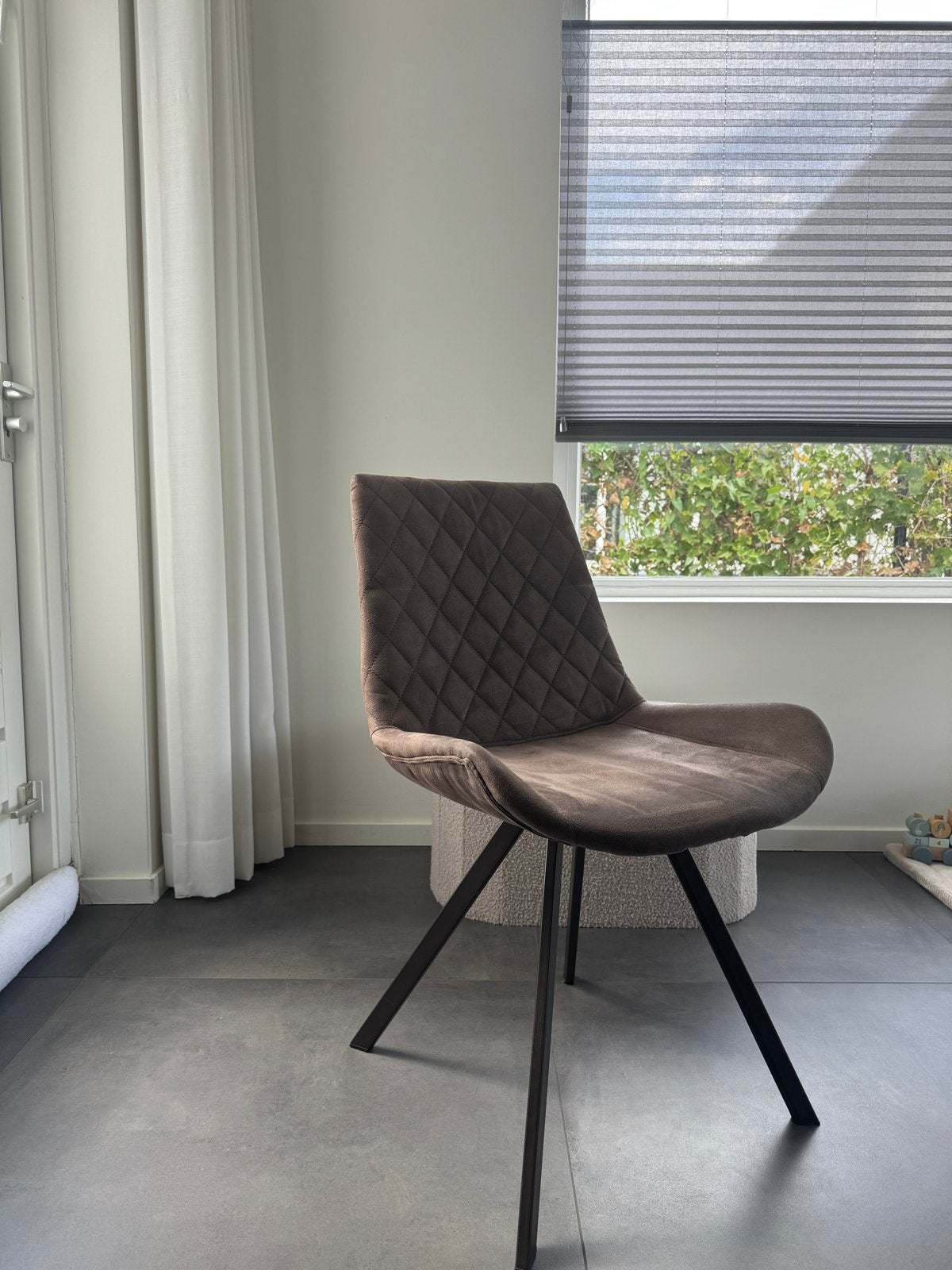 Moderne eetkamerstoel 6 stuks, Huis en Inrichting, Stoelen, Ophalen, Bruin, Zo goed als nieuw, Metaal
