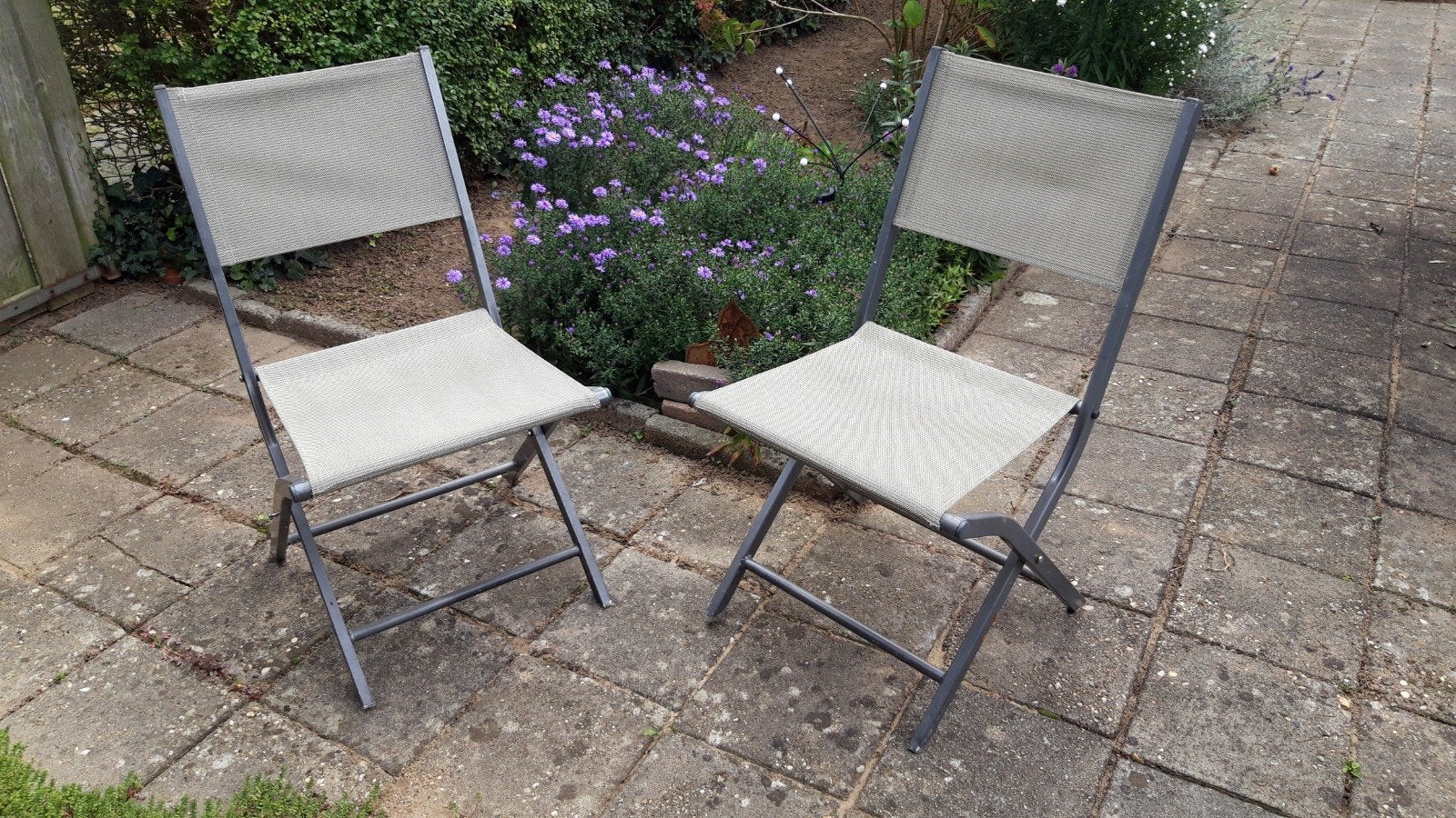 2 inklapbare tuinstoelen - grijs metaal en textileen, Ophalen, Gebruikt, Metaal, Inklapbaar