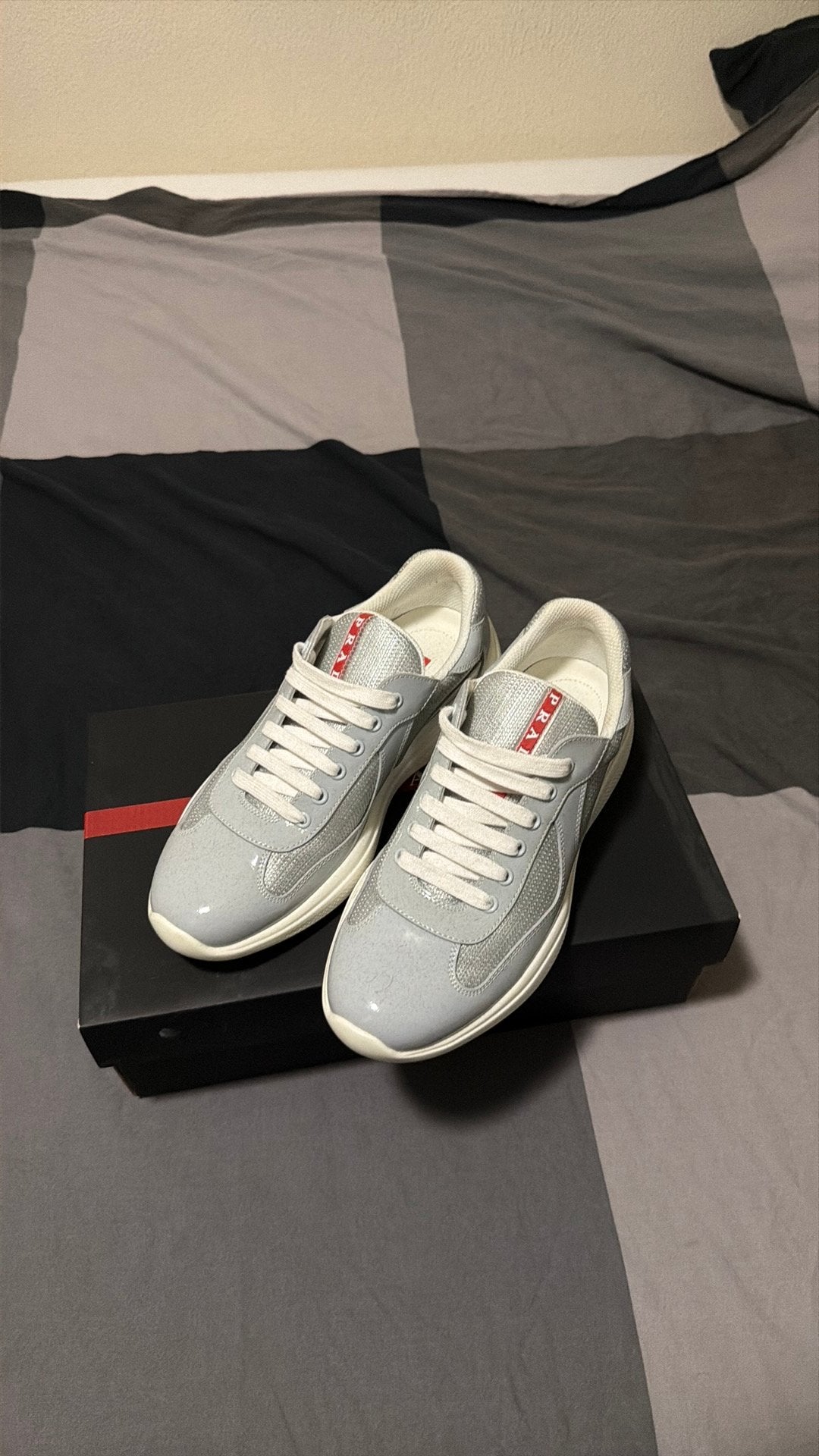 Prada American cups maat 40, Ophalen of Verzenden, Zo goed als nieuw, Schoenen