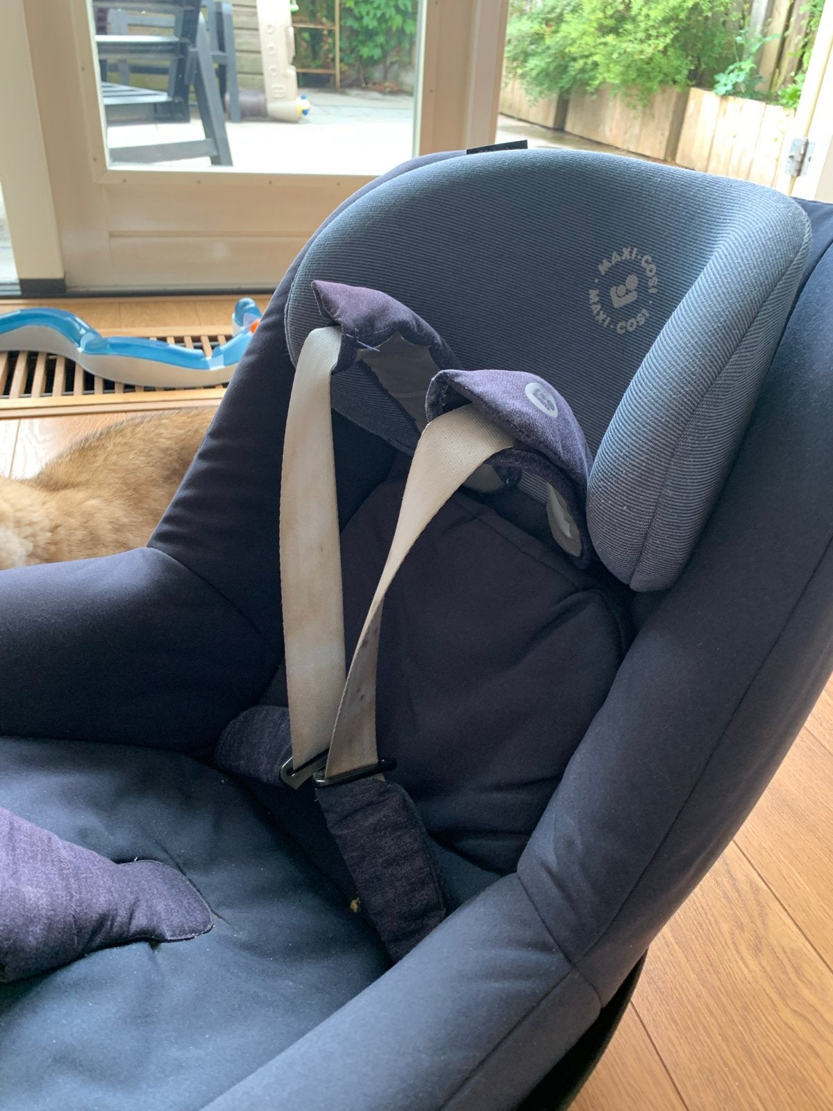 Maxi-Cosi FamilyFix base met Pearl autostoel, Ophalen, Autogordel of Isofix, Gebruikt, 0 t/m 18 kg