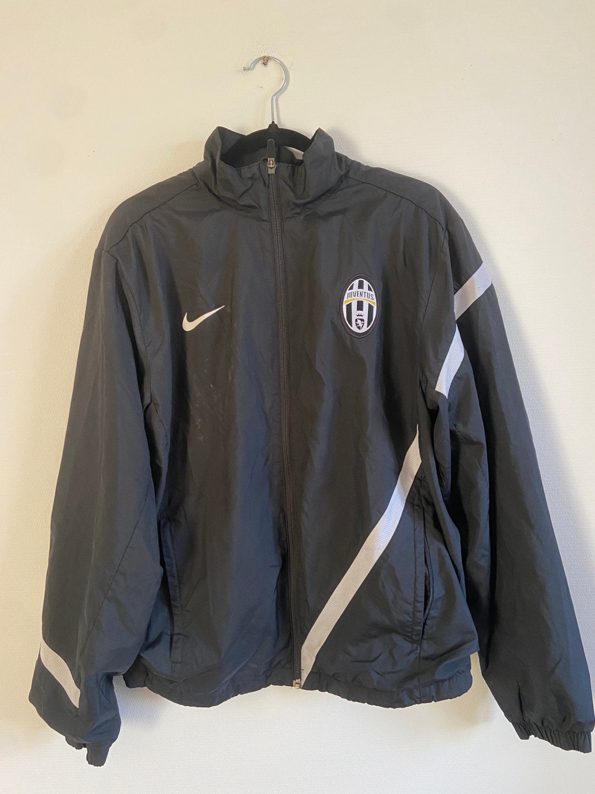 Origineel Juventus M training jas, Maat 48/50 (M), Zwart, Ophalen of Verzenden, Zo goed als nieuw