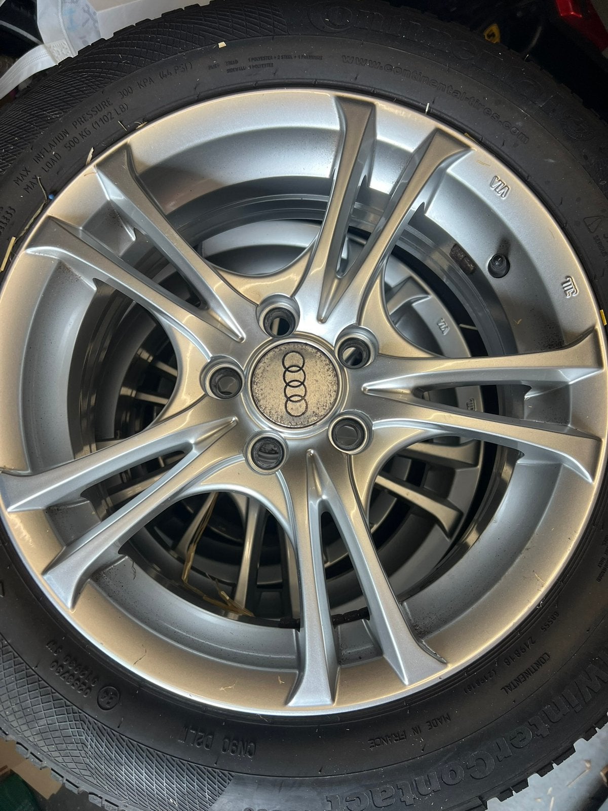 Continental winterbanden 185/60/R15, Auto-onderdelen, Banden en Velgen, Ophalen, Gebruikt, 15 inch, Banden en Velgen