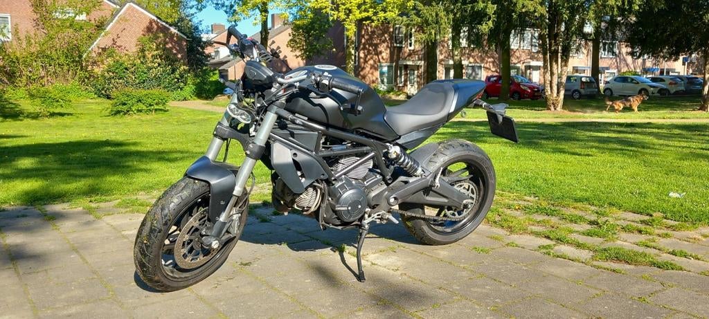 Stoere Ducati Monster 797 - Mat Zwart, Motoren, Handvatverwarming, Occasion, Motorrijbewijs A, Particulier