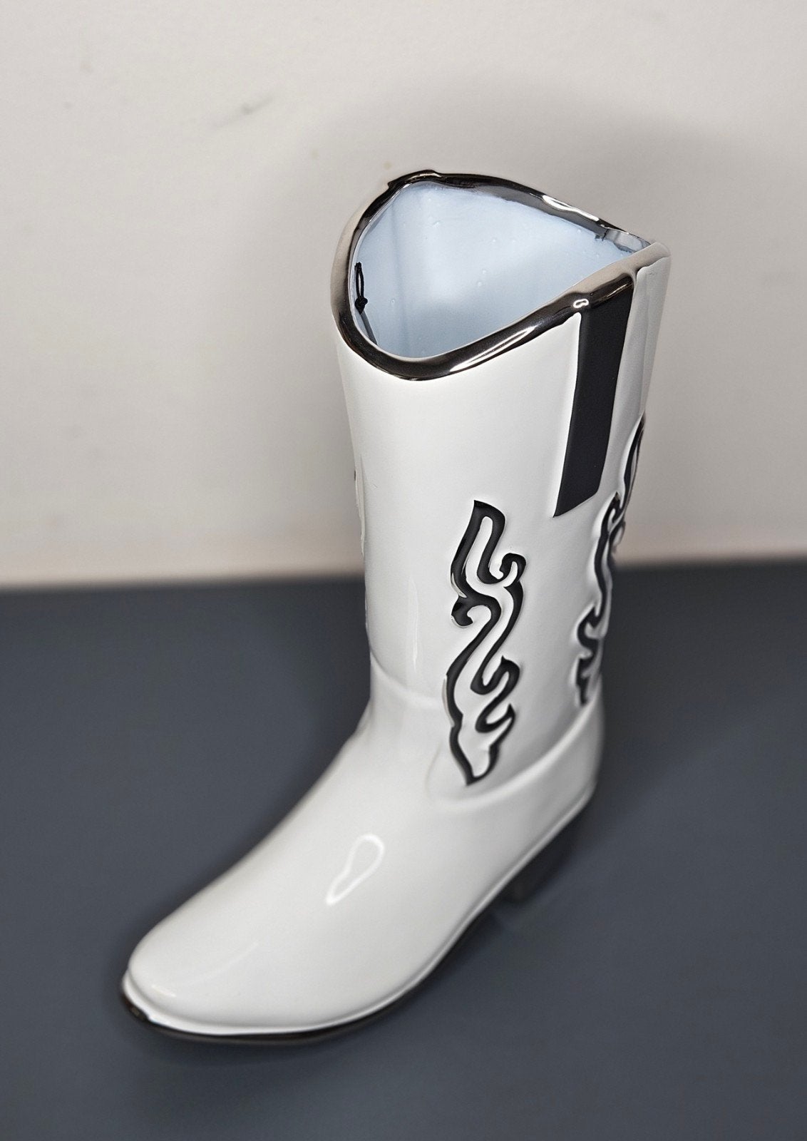 Vaas "Boots" wit, zilver H.29.5cm, 29 cm, Gilde Handwerk, Export@Gildehandwerk.com, Wit