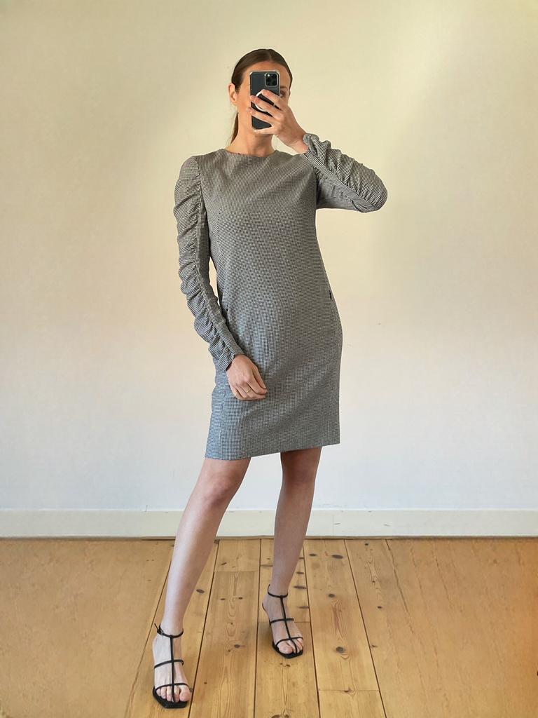 Akris Punto designer jurk np €1.000, Zwart, Ophalen of Verzenden, Zo goed als nieuw, Knielengte