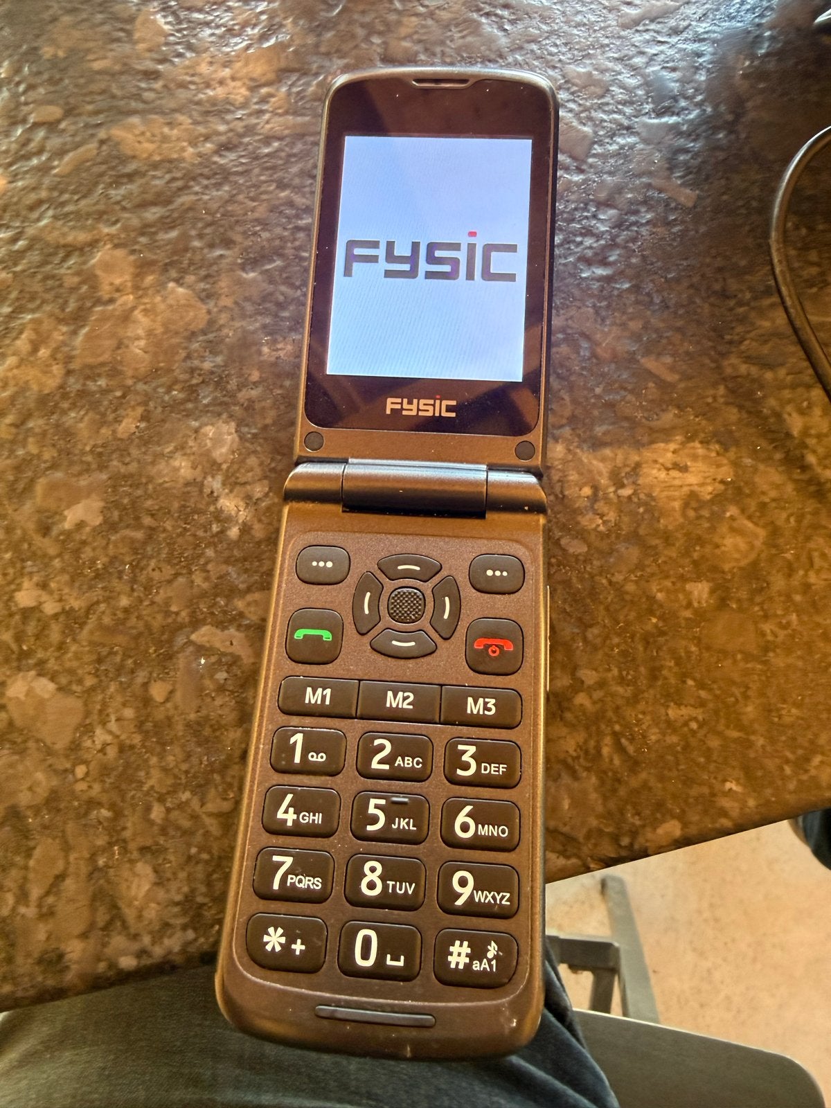 Mooie Fysic senioren mobiele klaptelefoon, Ophalen, Gebruikt, Inklapmodel, Minder dan 3 megapixel