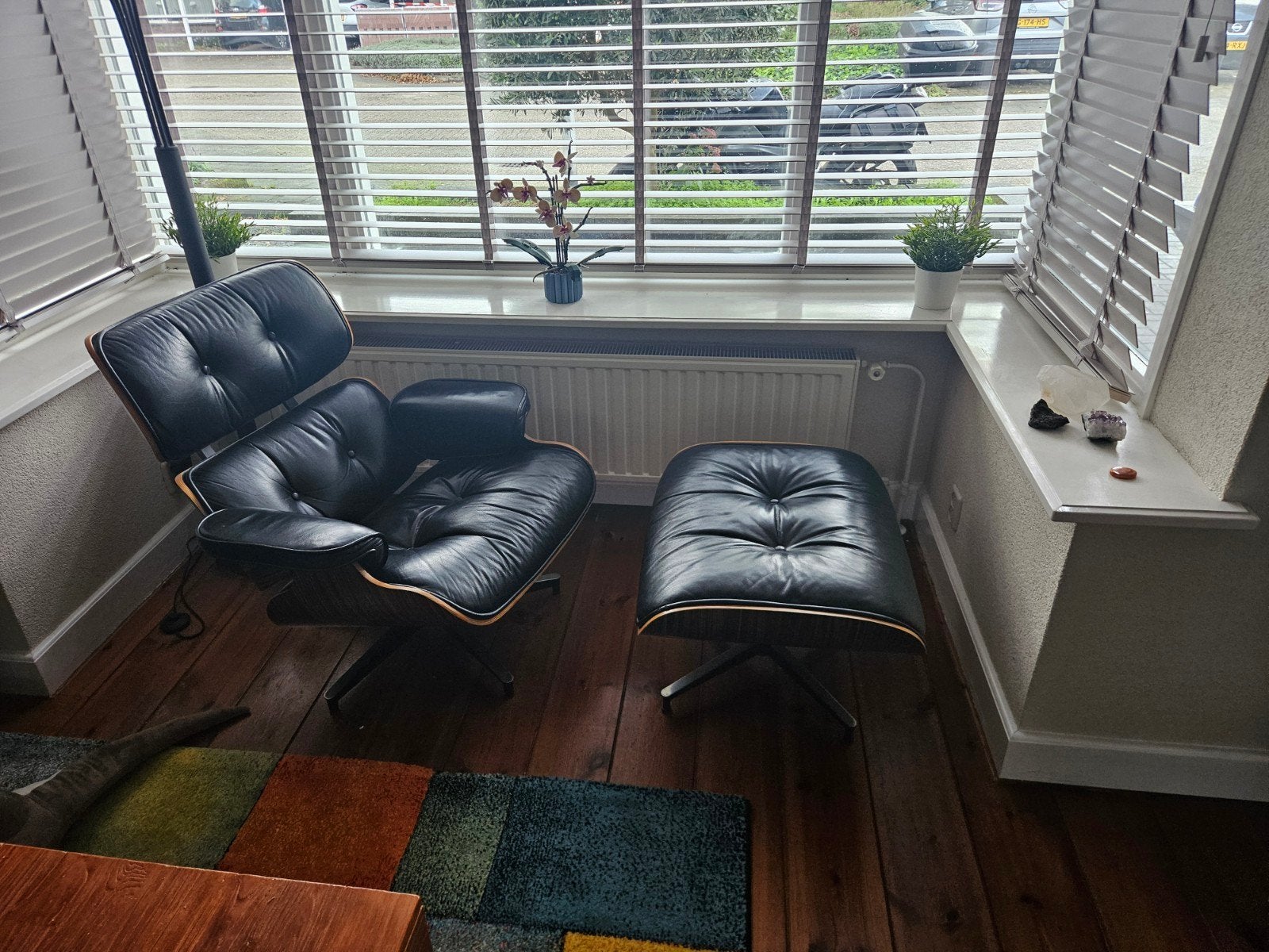 Eames loungechair met ottoman, Ophalen, Zwart, Hout, Zo goed als nieuw