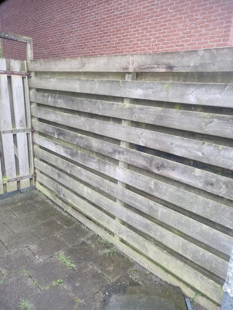 Houten schutting met poort - Gebruikt, Tuin en Terras, Schuttingen, Ophalen, 6 meter of meer, Hout, 1 tot 2 meter