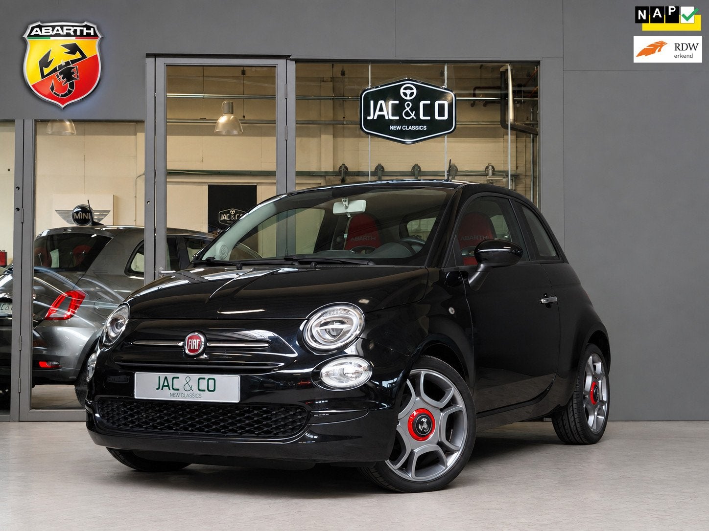 Fiat 500 0.9 T 80pk "Abarth" Leder / 17 inch / Automaat, Auto's, Gebruikt, Zwart, 26 km/l, 915 kg