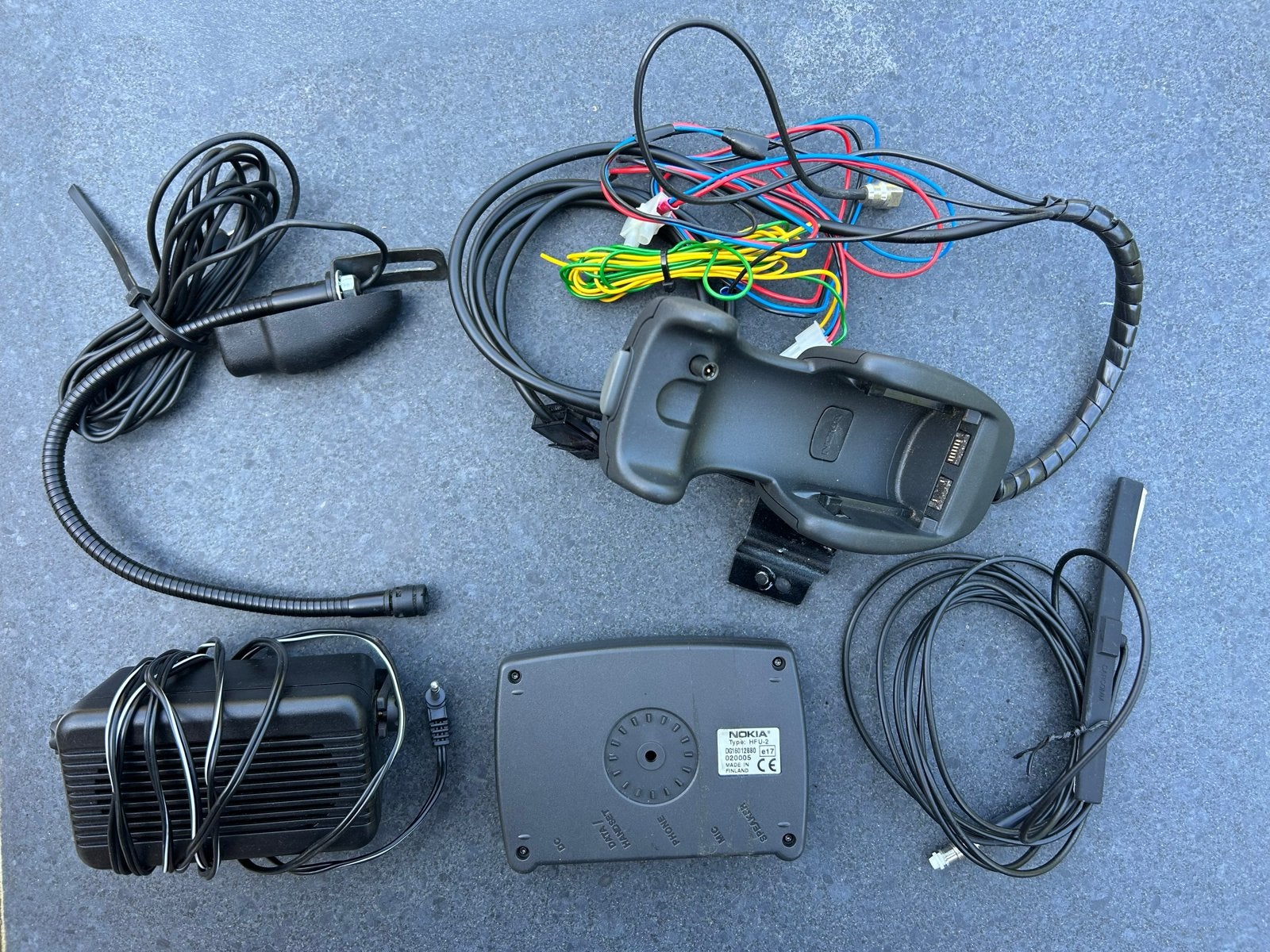 Nokia Carkit HFU-2 - set voor inbouw 6310 of vergelijkbaar, Telecommunicatie, Ophalen of Verzenden, Inbouw, Nokia, Complete carkit