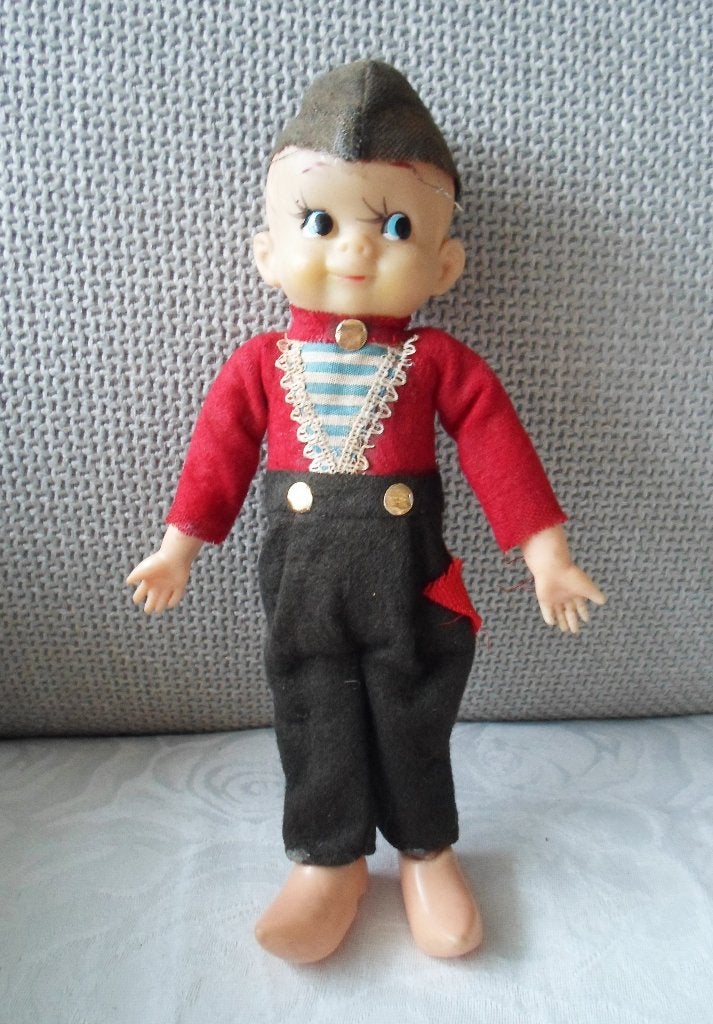 Popje. Oud Nederlands boertje. Stoffen lijf. Jaren '50., Ophalen of Verzenden, Gebruikt, Pop