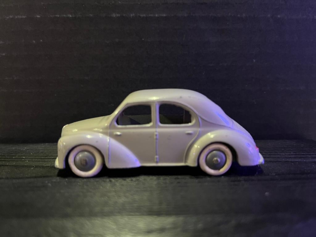 CIJ Models Renault 4, Hobby en Vrije tijd, Modelauto's | 1:43, Ophalen of Verzenden, Zo goed als nieuw, Auto, Overige merken