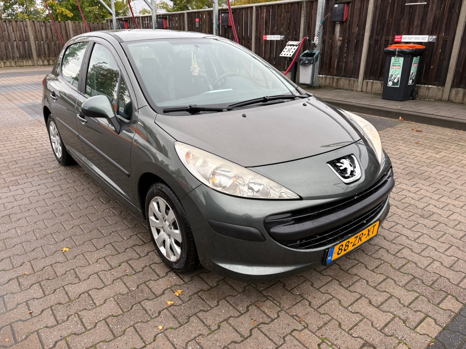 Peugeot 207 1.4 5DRS 2008 Grijs, Voorwielaandrijving, 1360 cc, 4 cilinders, 49 €/maand
