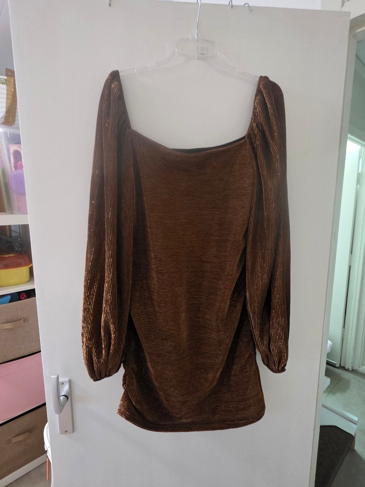 Glitter Jurk met Lange Mouwen en Vierkante Hals, Maat 38/40 (M), Bruin, Ophalen of Verzenden, Zo goed als nieuw