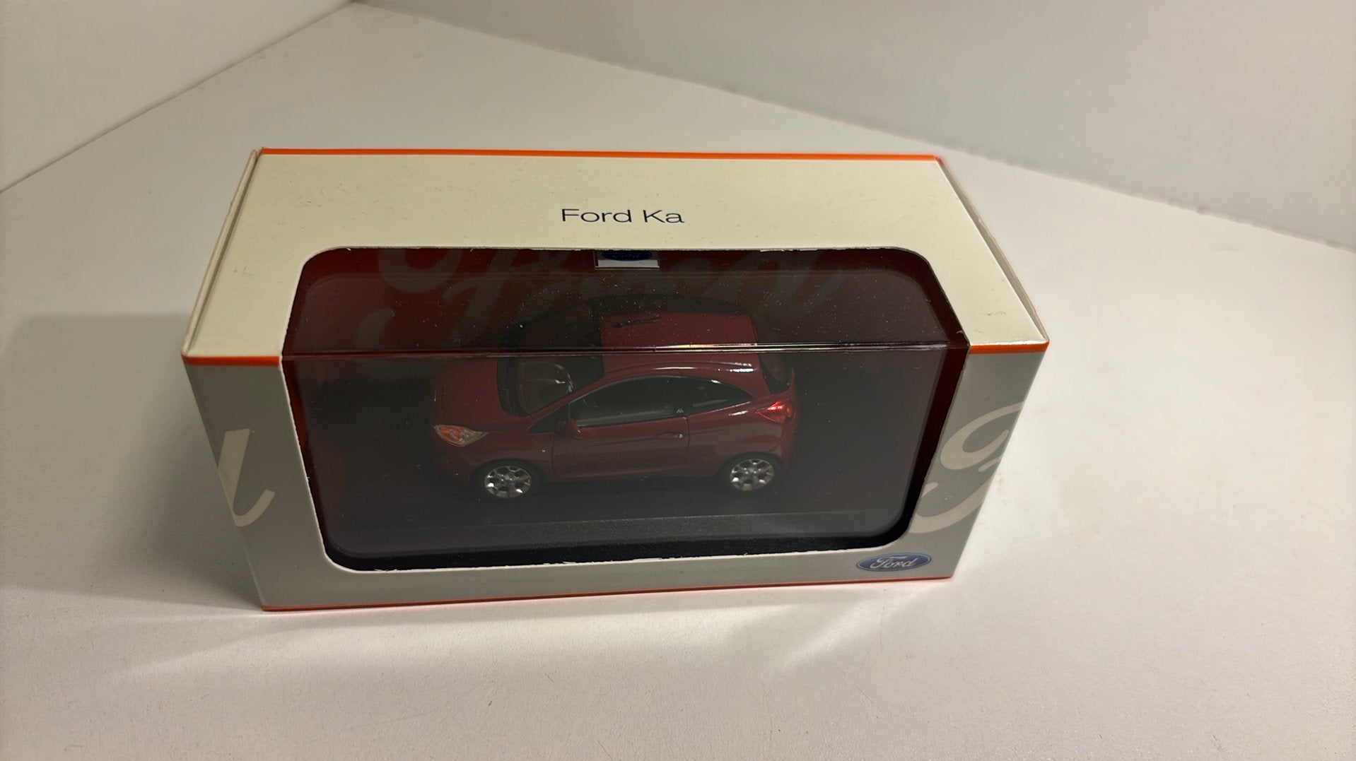 Ford ka minichamps 1.43, Ophalen of Verzenden, A, A, A