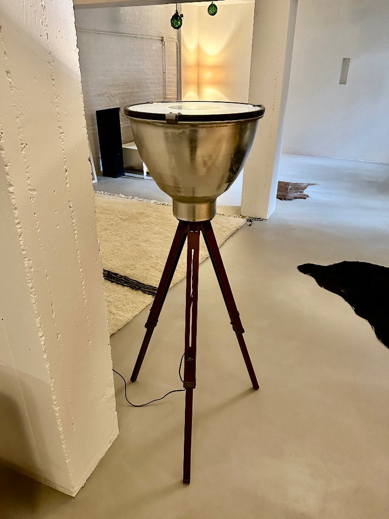 Vintage tripod vloerlamp, oude industrial staande lamp, Huis en Inrichting, Ophalen, Gebruikt, -, 100 tot 150 cm