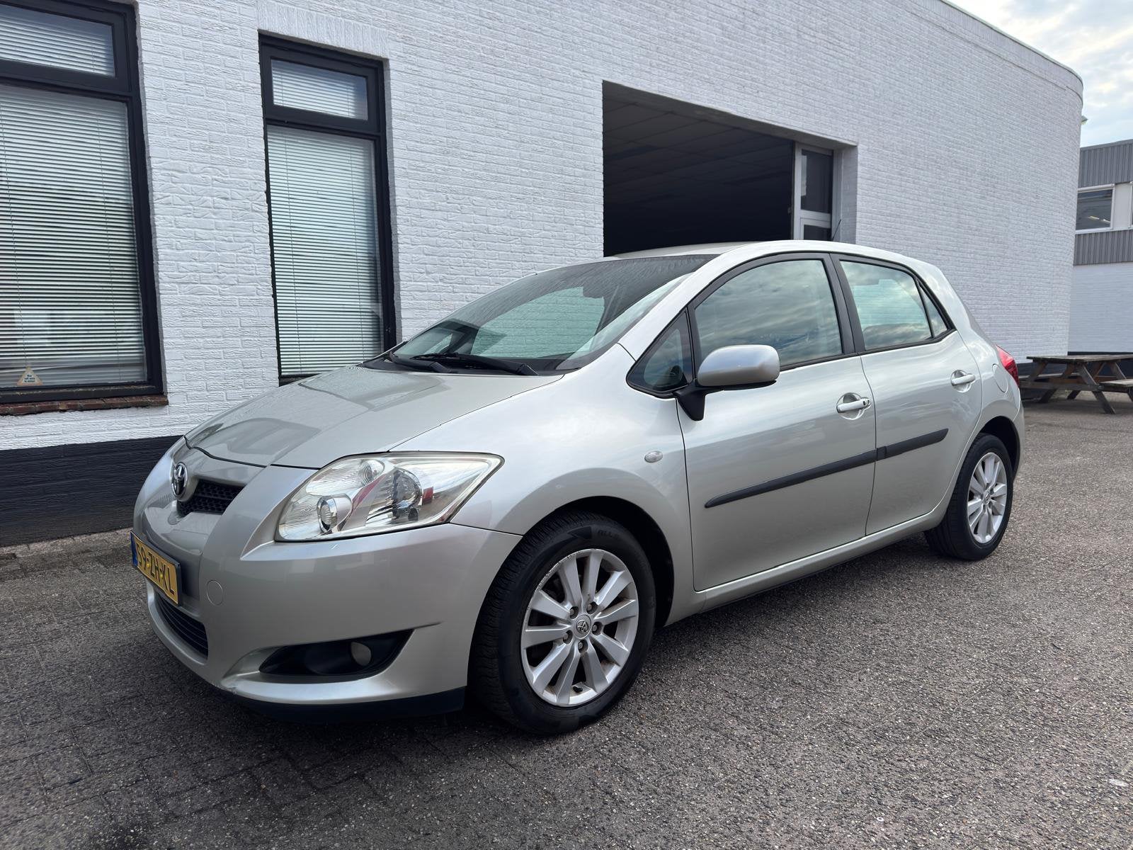 Toyota Auris 1.6 16V Vvt-i 5DR Terra MMT 2008 Grijs, 450 kg, 4 cilinders, 1240 kg, Auris
